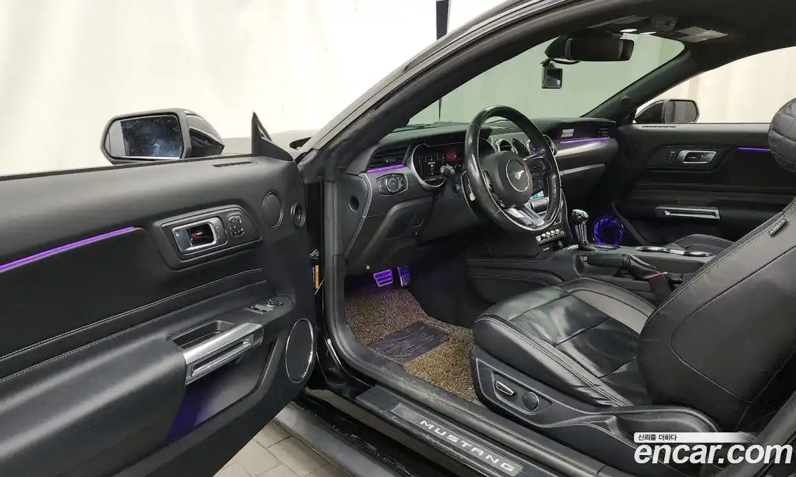 Ford Mustang 2018 2.3 Автомат в Москве № 313764, фото 10