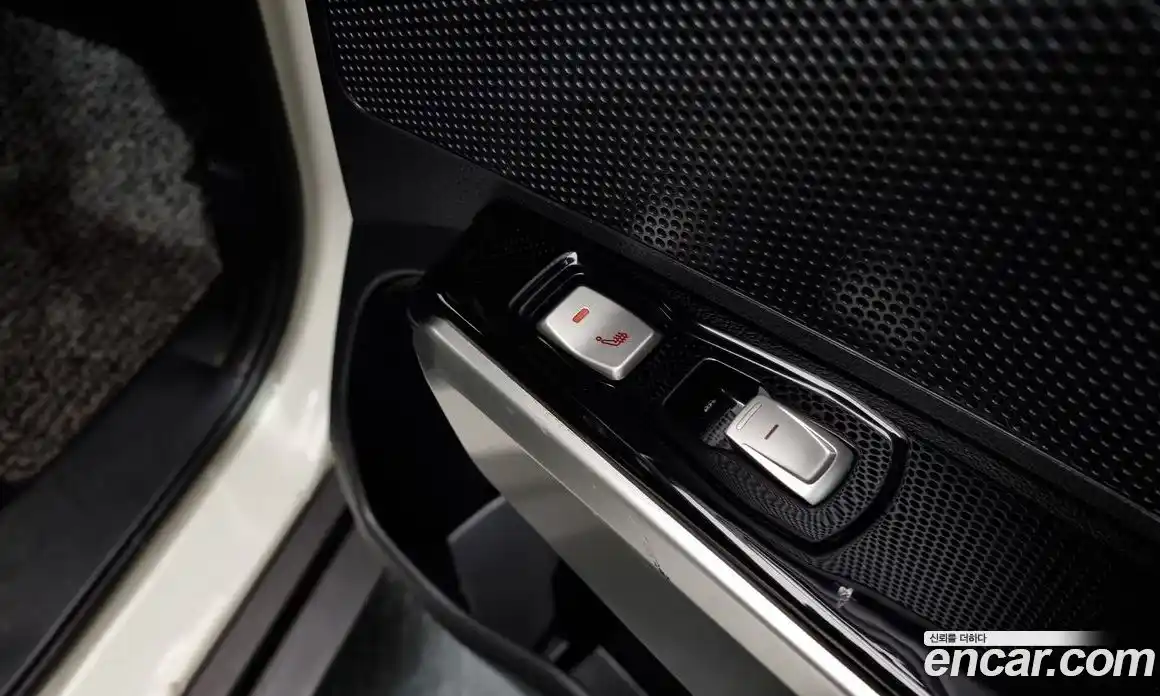 SsangYong TIBOLI 2015 1.6 Автомат в Москве № 32412, фото 19