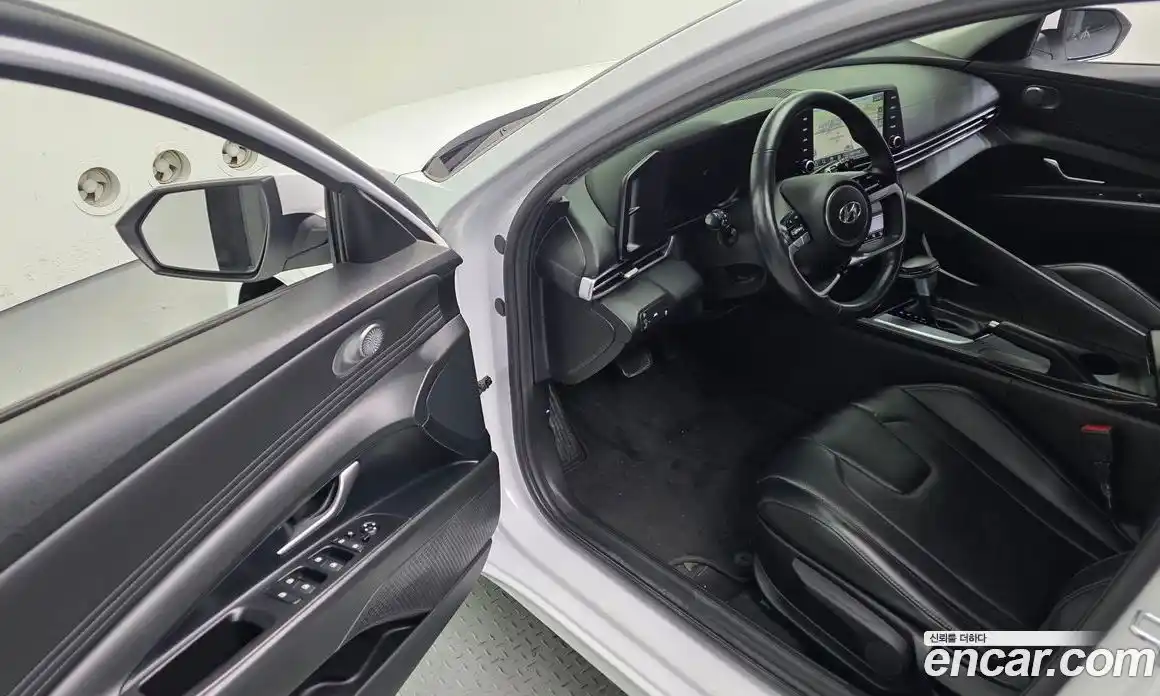 Hyundai Avante 2021 1.6 Автомат в Москве № 715307, фото 11