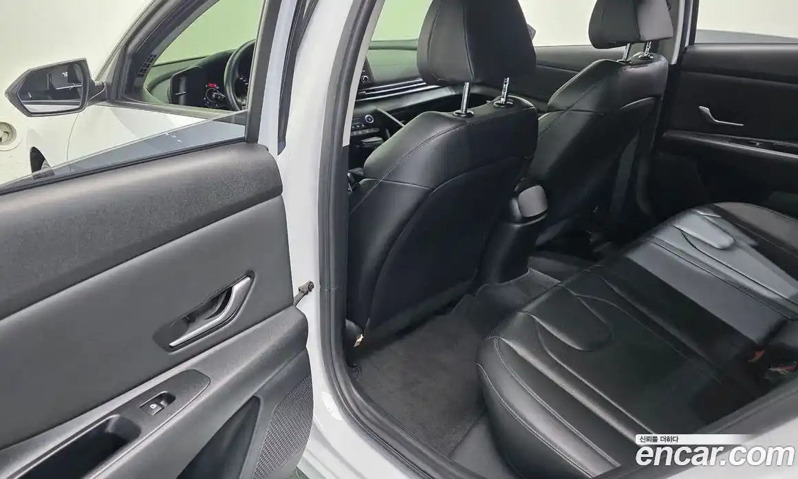 Hyundai Avante 2021 1.6 Автомат в Москве № 715307, фото 19