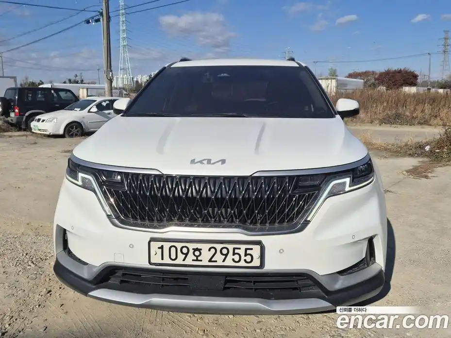 Kia Canival 2023 2.2 Автомат в Москве № 716550, фото 1