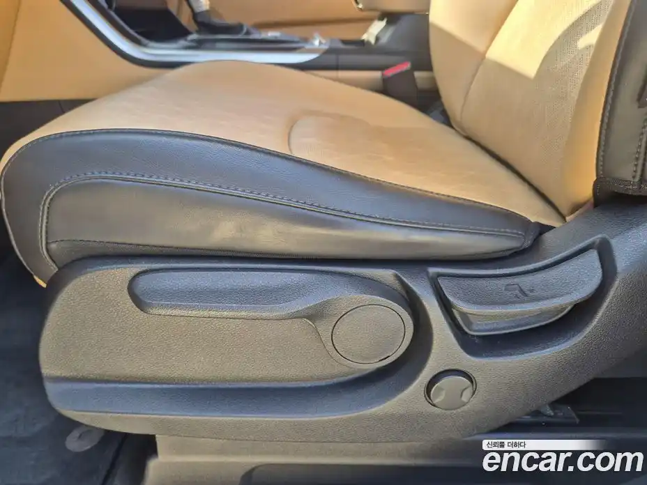 Kia Canival 2023 2.2 Автомат в Москве № 716550, фото 13