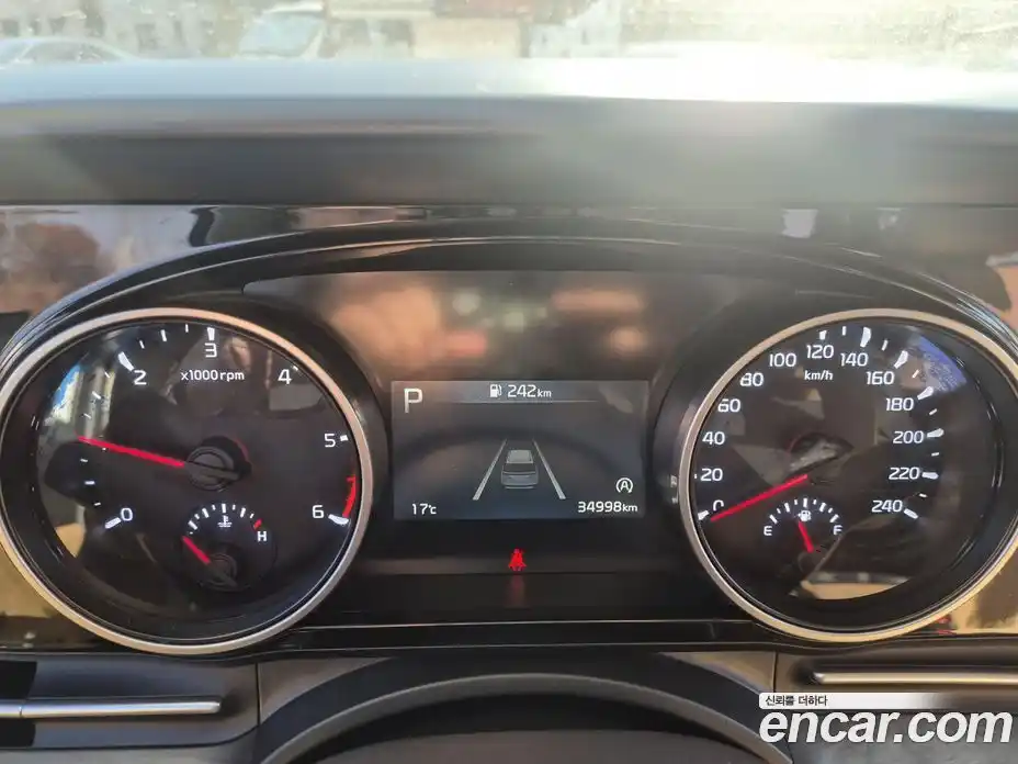 Kia Canival 2023 2.2 Автомат в Москве № 716550, фото 8