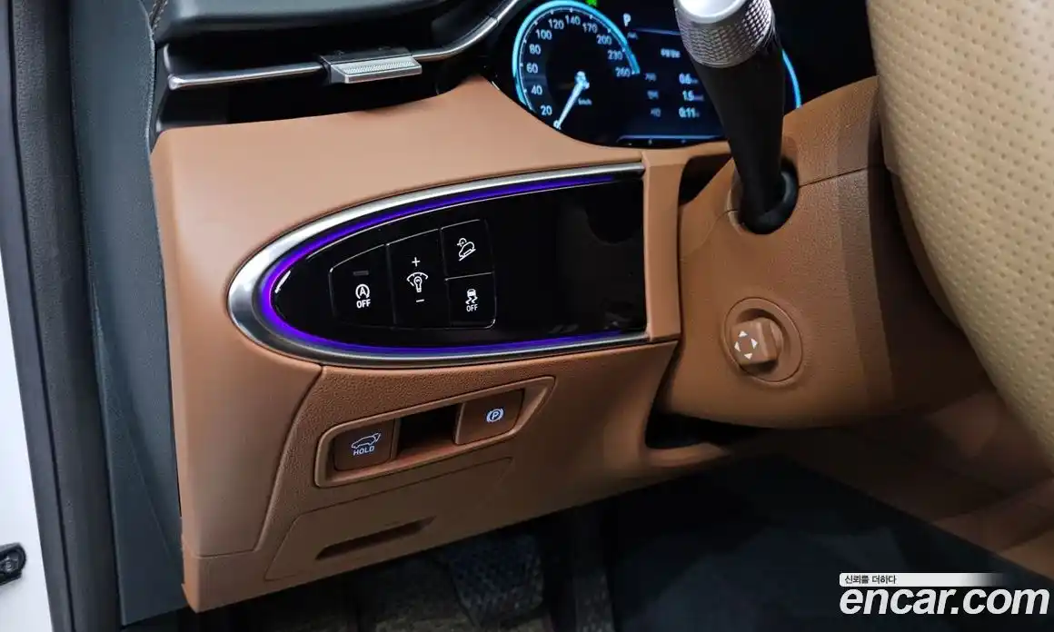 Genesis GV70 2021 2.5 Автомат в Москве № 716915, фото 18