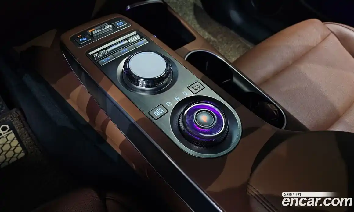 Genesis GV70 2021 2.5 Автомат в Москве № 716915, фото 9