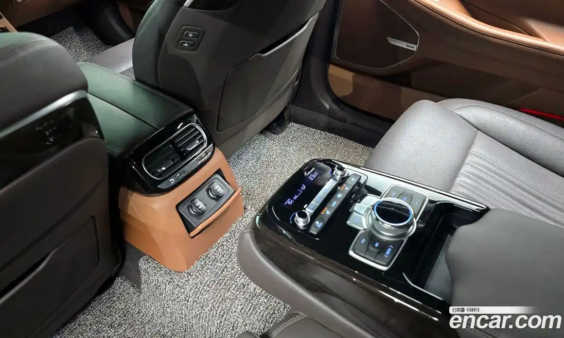 Genesis G90 2019 3.8 Автомат в Москве № 717031, фото 19
