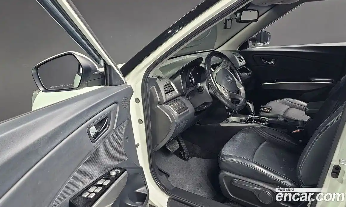 SsangYong TIBOLI 2015 1.6 Автомат в Москве № 717999, фото 11