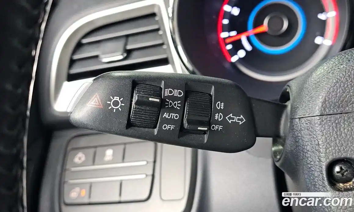 SsangYong TIBOLI 2015 1.6 Автомат в Москве № 717999, фото 13