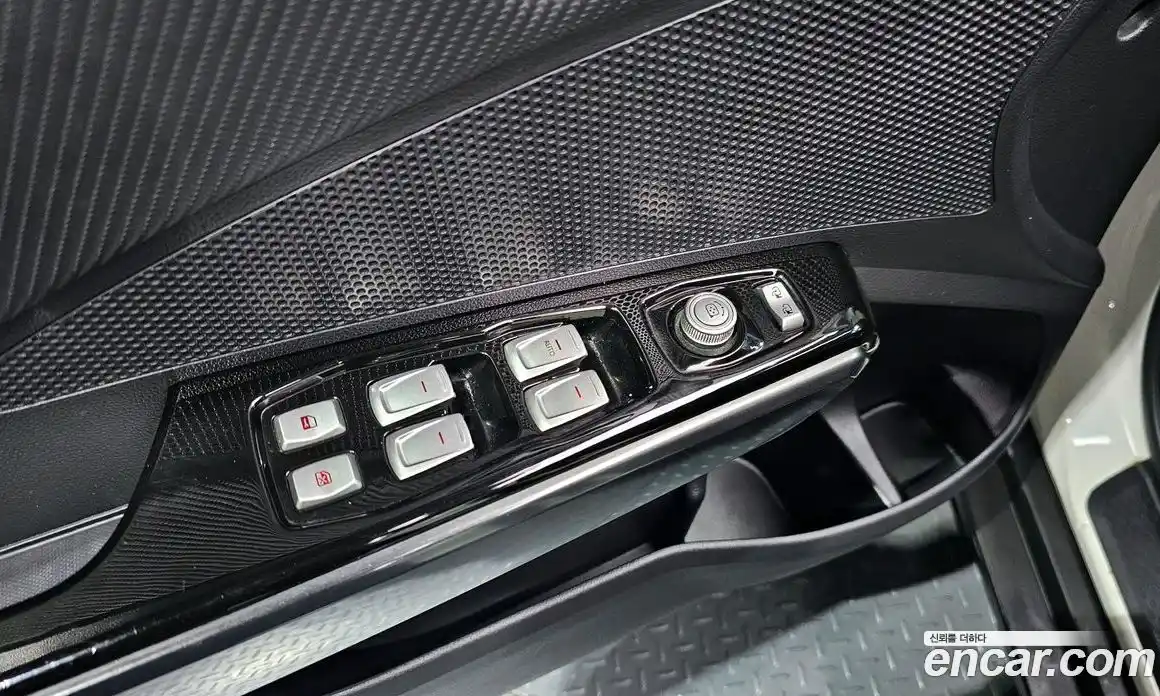 SsangYong TIBOLI 2016 1.6 Автомат в Москве № 718266, фото 19