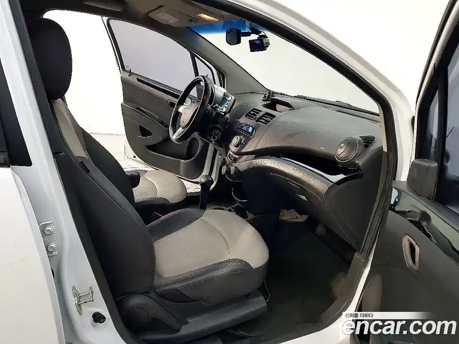 Chevrolet Spark 2012 1.0 Автомат в Москве № 718983, фото 16