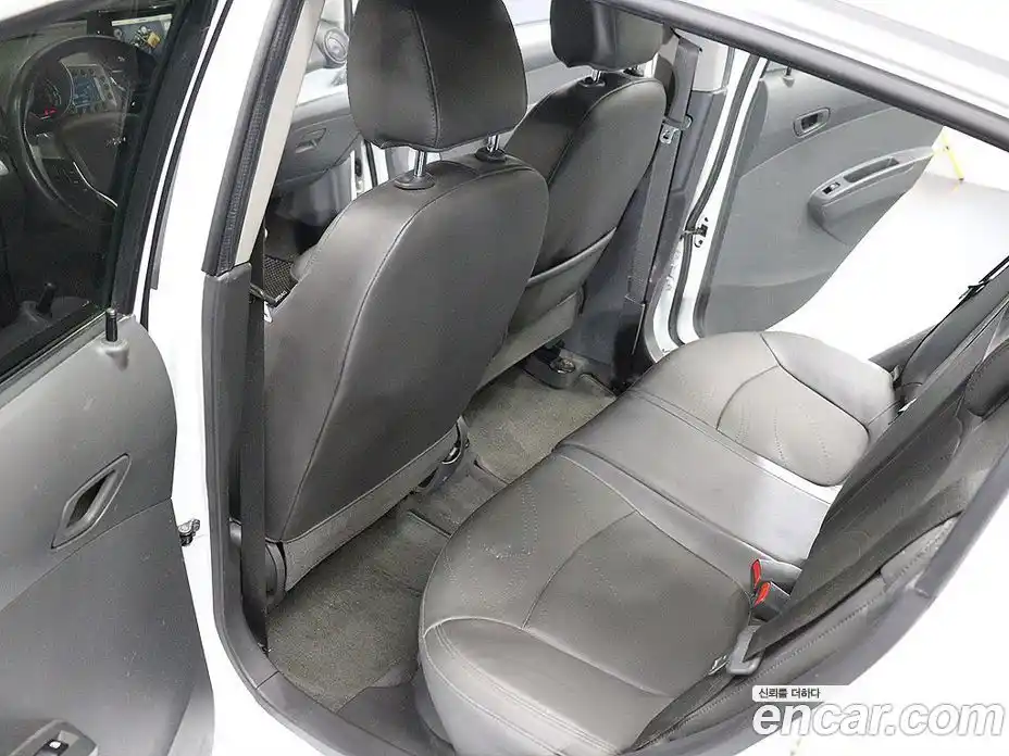 Chevrolet Spark 2013 1.0 Автомат в Москве № 719502, фото 17