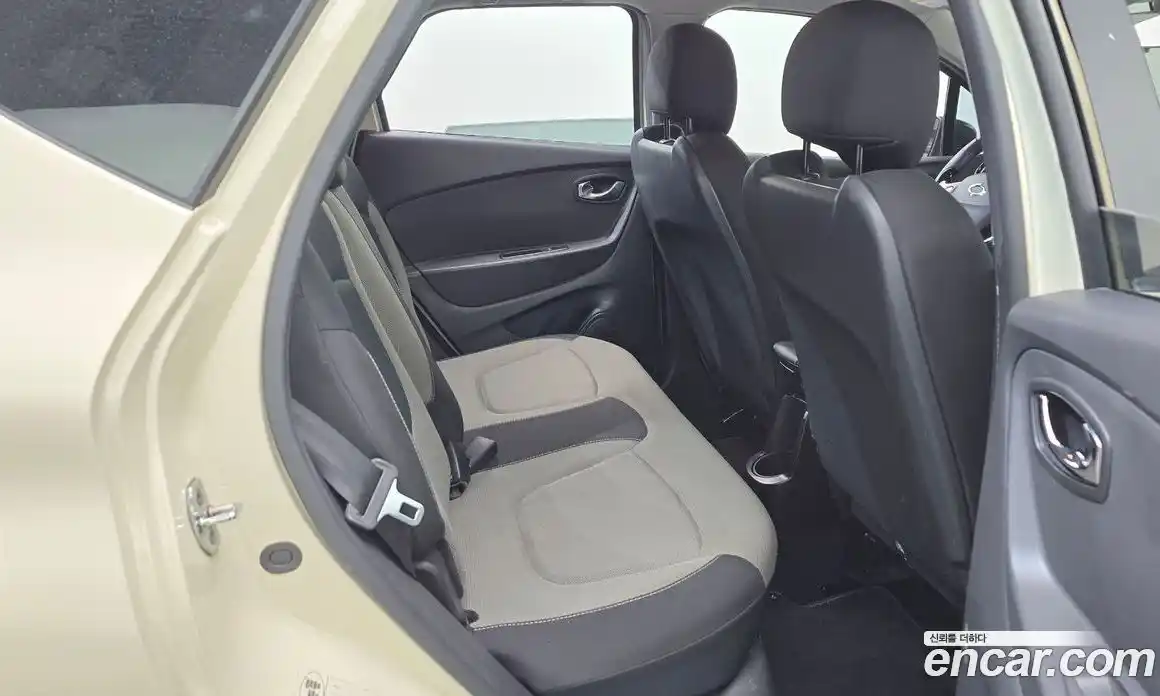 Renault QM3 2014 1.5 Автомат в Москве № 719985, фото 12