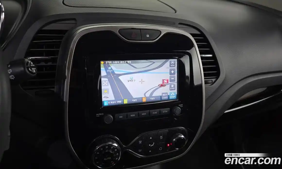 Renault QM3 2014 1.5 Автомат в Москве № 719985, фото 14