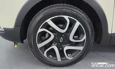 Renault QM3 2014 1.5 Автомат в Москве № 719985, миниатюра 5