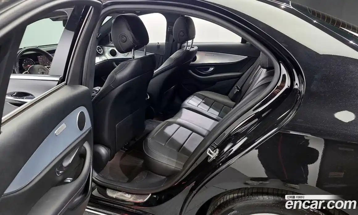 Mercedes-Benz E-Class 2020 2.0 Автомат в Москве № 722445, фото 11