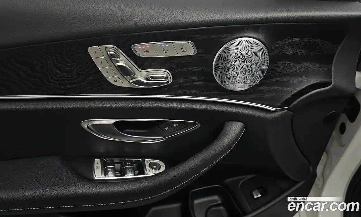 Mercedes-Benz E-Class 2019 2.0 Автомат в Москве № 722725, фото 17