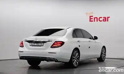 Mercedes-Benz E-Class 2019 2.0 Автомат в Москве № 722725, миниатюра 2