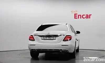 Mercedes-Benz E-Class 2019 2.0 Автомат в Москве № 722725, миниатюра 4