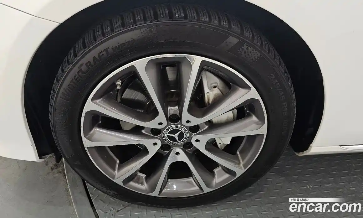 Mercedes-Benz E-Class 2019 2.0 Автомат в Москве № 722725, фото 5