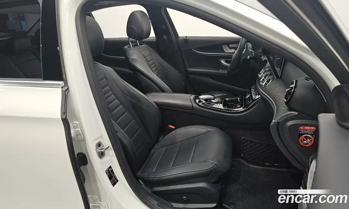 Mercedes-Benz E-Class 2019 2.0 Автомат в Москве № 722725, фото 10