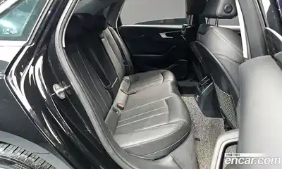 Audi A4 2018 2.0 Автомат в Москве № 723743, миниатюра 12