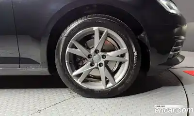 Audi A4 2018 2.0 Автомат в Москве № 723743, миниатюра 5