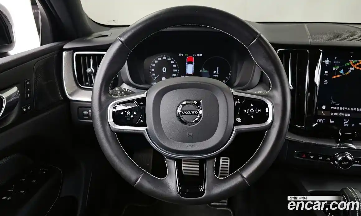 Volvo XC60 2021 2.0 Автомат в Москве № 724082, фото 13