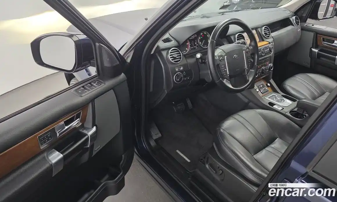 Land Rover Discovery 2016 3.0 Автомат в Москве № 724423, фото 10