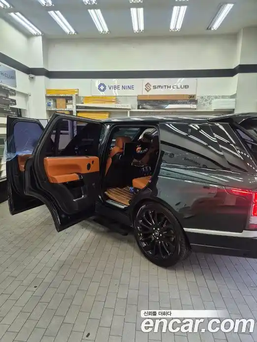 Land Rover Range-Rover 2016 5.0 Автомат в Москве № 724618, фото 2