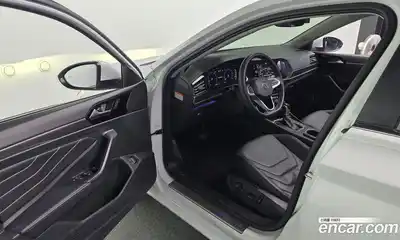 Volkswagen Jetta 2023 1.5 Автомат в Москве № 724997, миниатюра 11