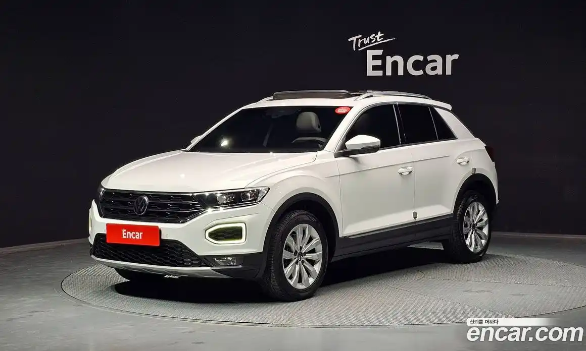 Volkswagen T-Roc 2021 2.0 Автомат в Москве № 725127, фото 1