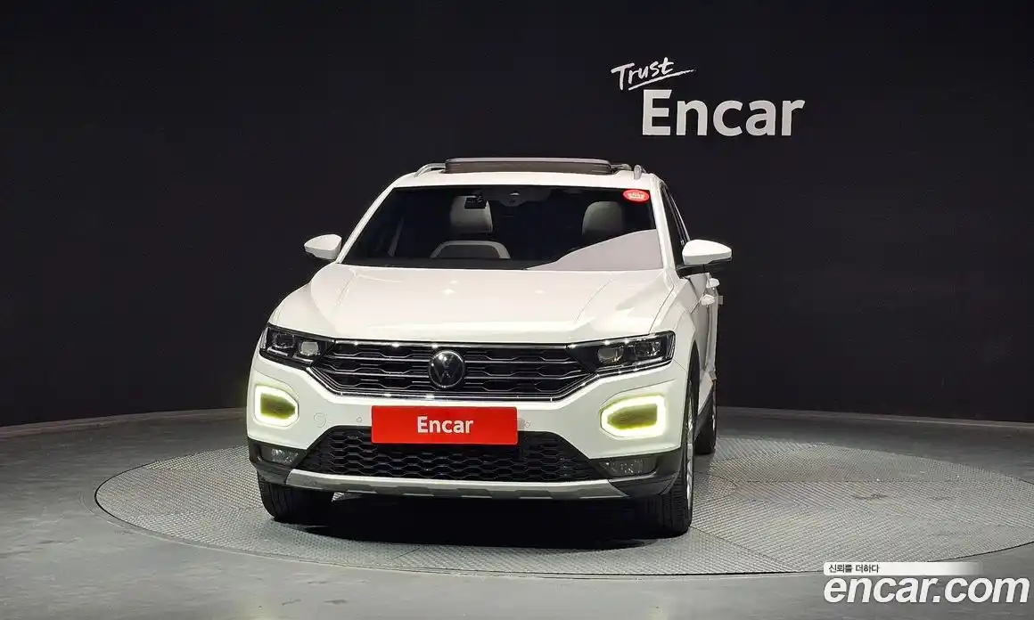 Volkswagen T-Roc 2021 2.0 Автомат в Москве № 725127, фото 3