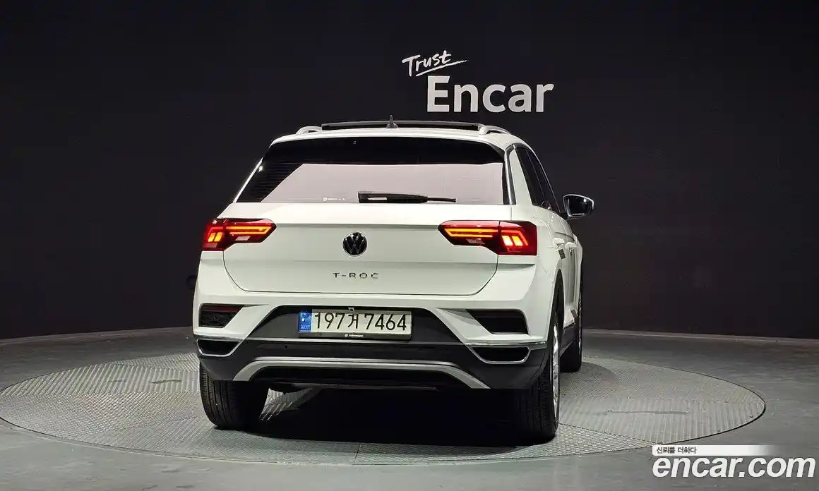 Volkswagen T-Roc 2021 2.0 Автомат в Москве № 725127, фото 4