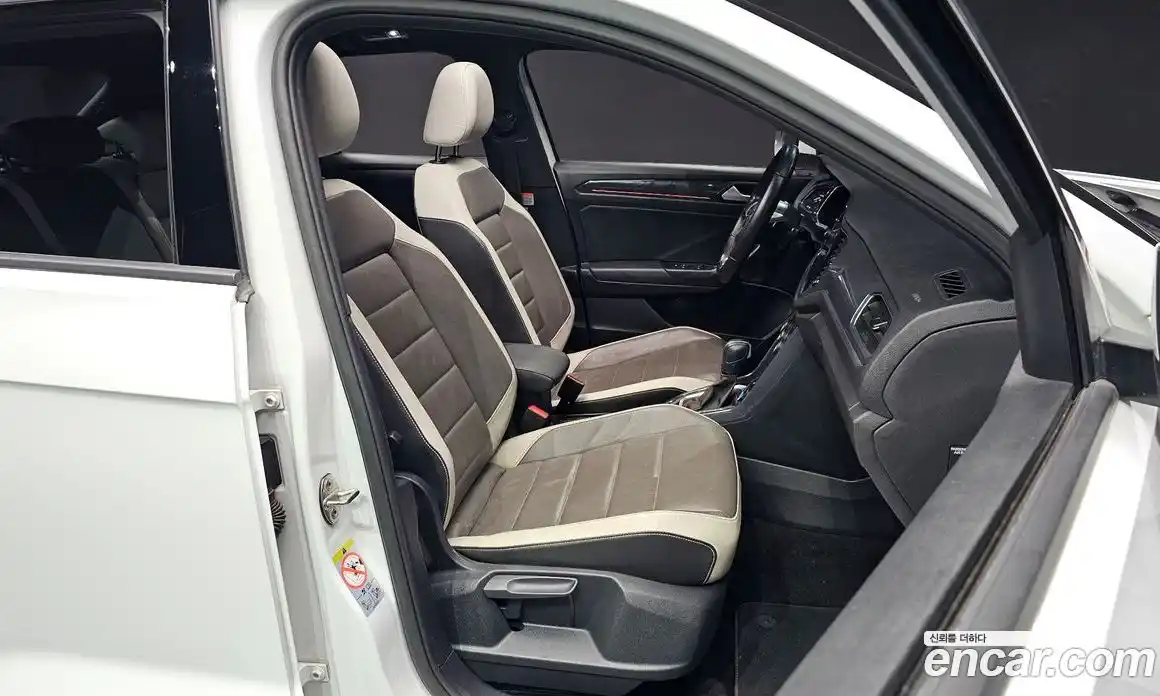 Volkswagen T-Roc 2021 2.0 Автомат в Москве № 725127, фото 10