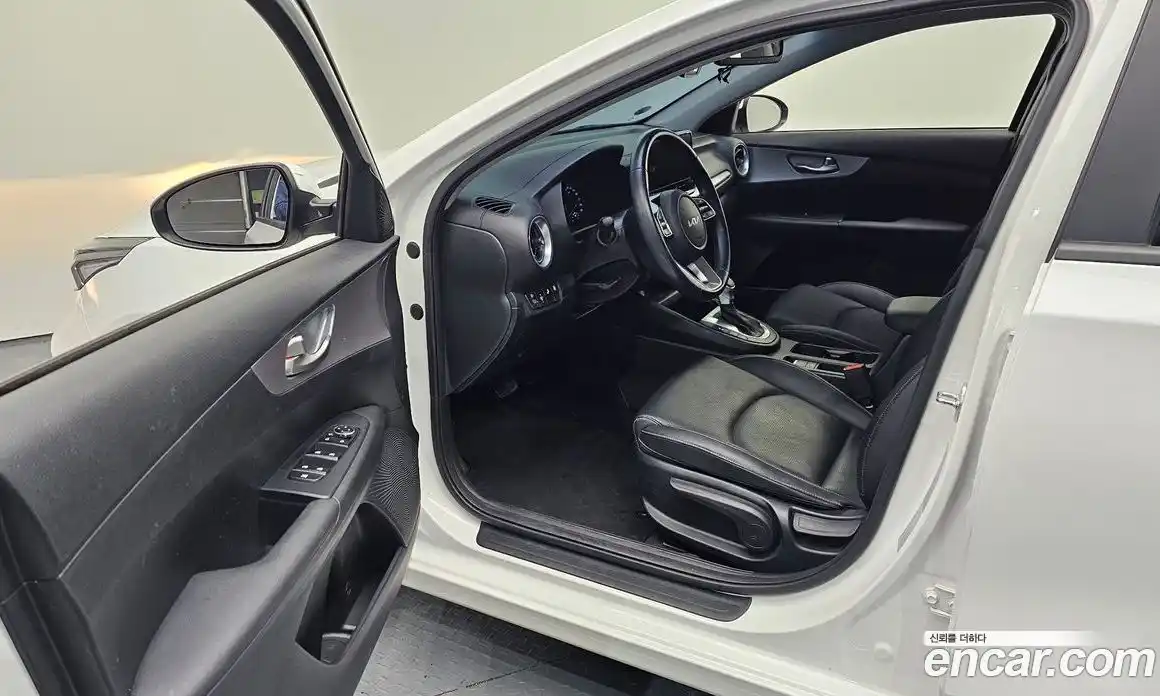 Kia K3 2022 1.6 Автомат в Москве № 746290, фото 10