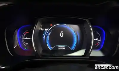 Renault QM6 2018 2.0 Автомат в Москве № 746550, миниатюра 8