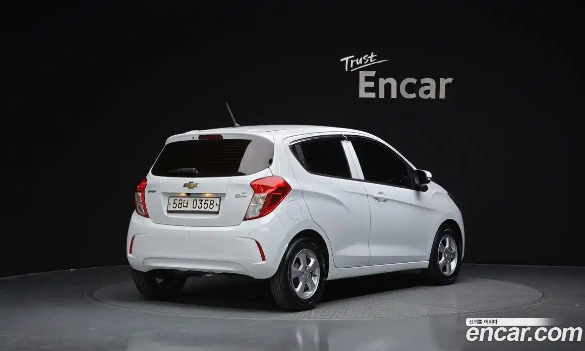 Chevrolet Spark 2016 1.0 Автомат в Москве № 747631, фото 2