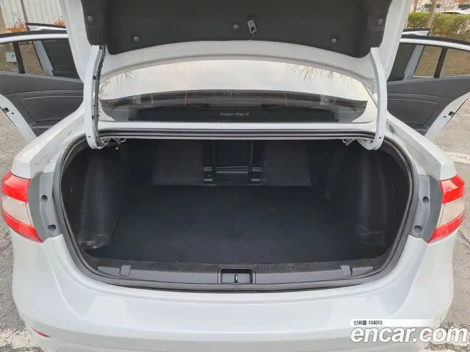 Renault SM3 2019 1.6 Автомат в Москве № 748349, фото 15