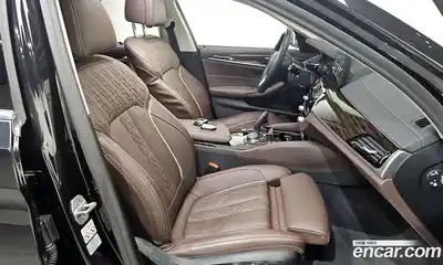 BMW 5-Series 2023 2.0 Автомат в Москве № 748749, миниатюра 12