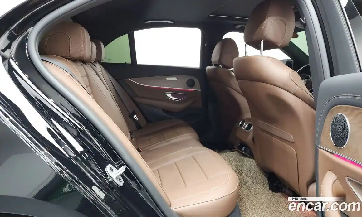 Mercedes-Benz E-Class 2021 2.0 Автомат в Москве № 748950, фото 12