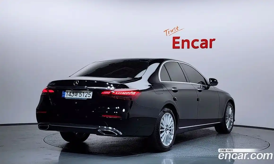 Mercedes-Benz E-Class 2021 2.0 Автомат в Москве № 748950, фото 2