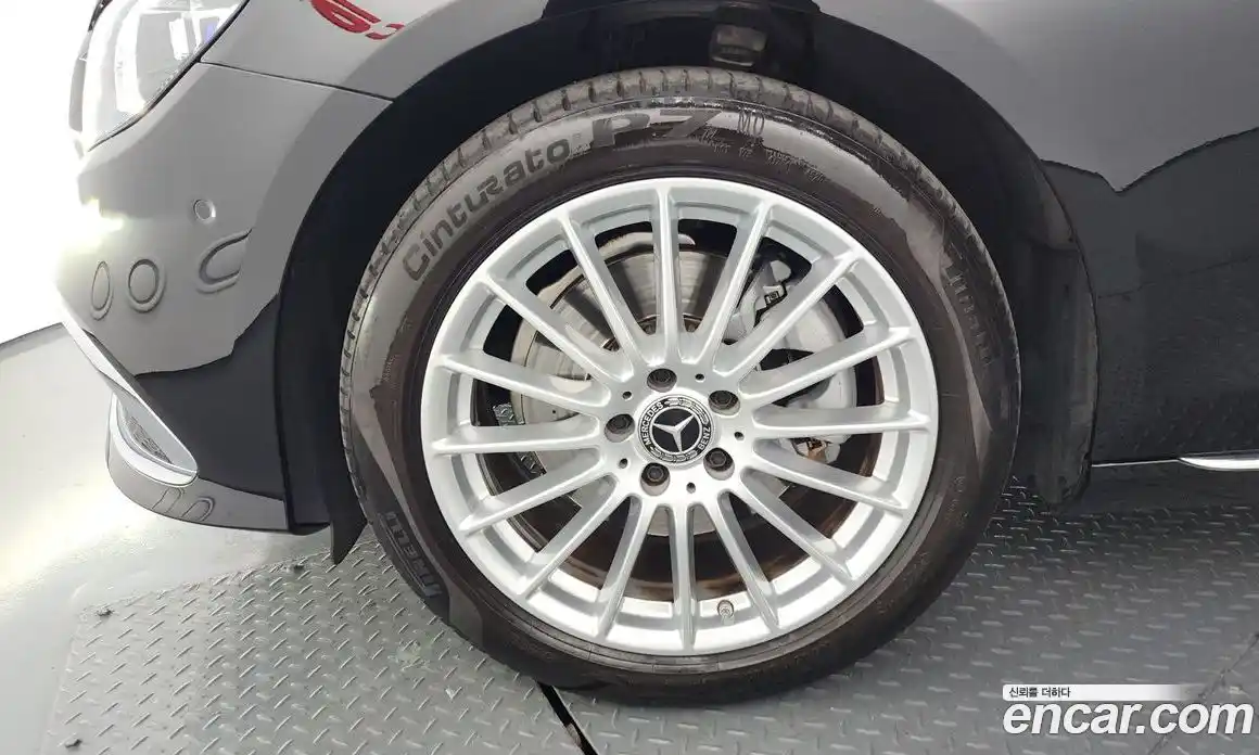 Mercedes-Benz E-Class 2021 2.0 Автомат в Москве № 748950, фото 5