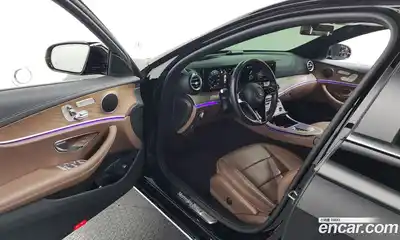 Mercedes-Benz E-Class 2021 2.0 Автомат в Москве № 748950, миниатюра 10