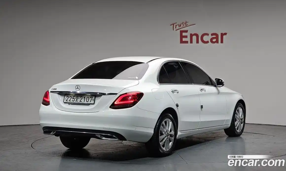 Mercedes-Benz C-Class 2020 2.0 Автомат в Москве № 749268, фото 1