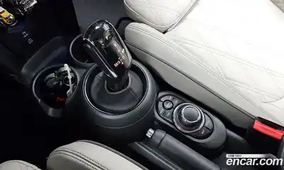 Mini Cooper 2023 2.0 Автомат в Москве № 749745, миниатюра 9