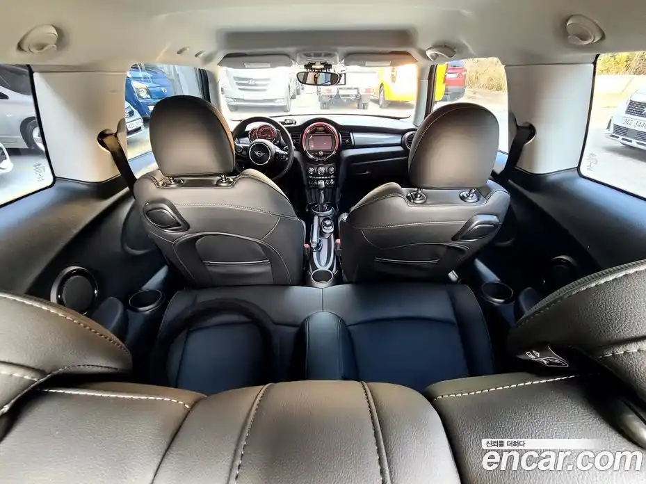 Mini Cooper 2019 1.5 Автомат в Москве № 749810, фото 12