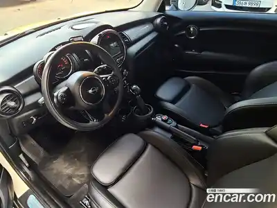 Mini Cooper 2019 1.5 Автомат в Москве № 749810, миниатюра 9