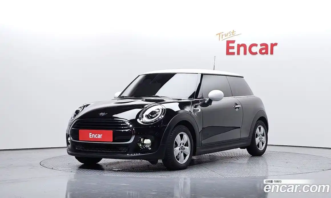 Mini Cooper 2019 1.5 Автомат в Москве № 749926, фото 1