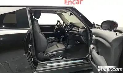 Mini Cooper 2019 1.5 Автомат в Москве № 749926, миниатюра 11