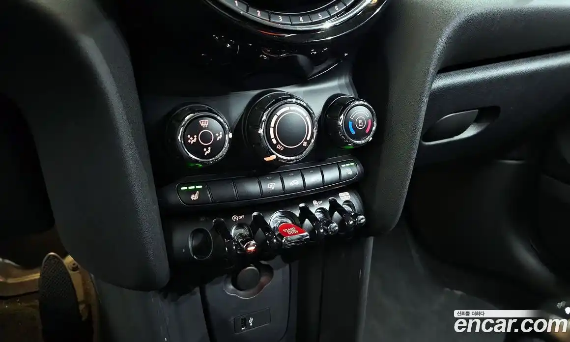 Mini Cooper 2019 1.5 Автомат в Москве № 749926, фото 15